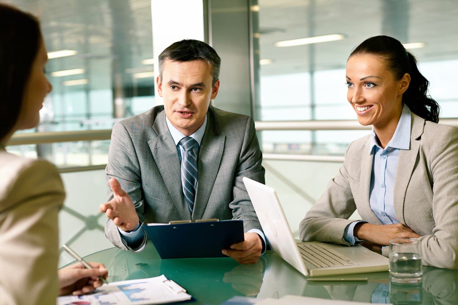Overseas Career Consultant
